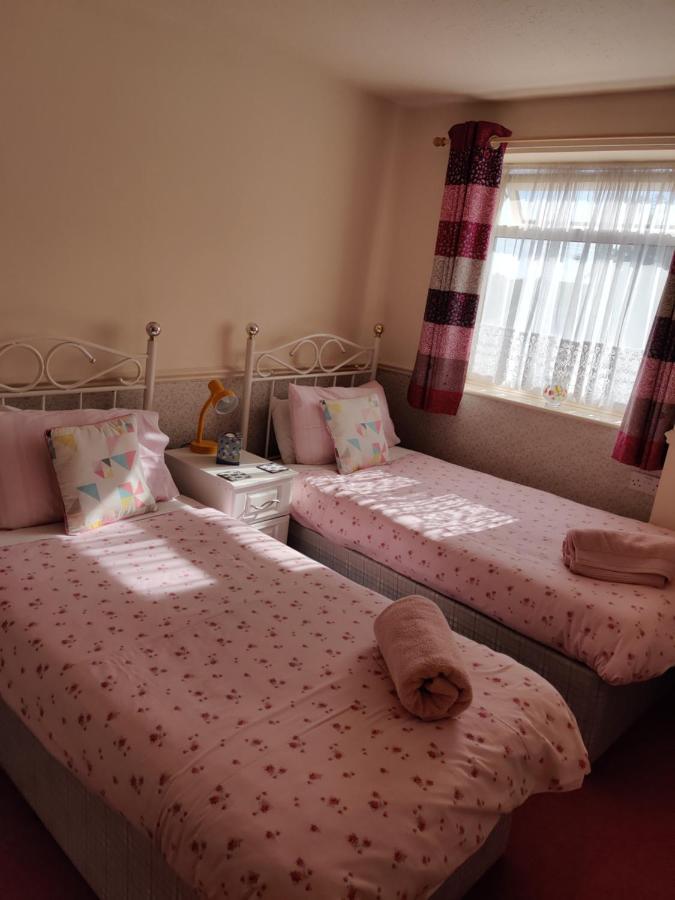Cameron Court B&B Flamborough Exteriör bild