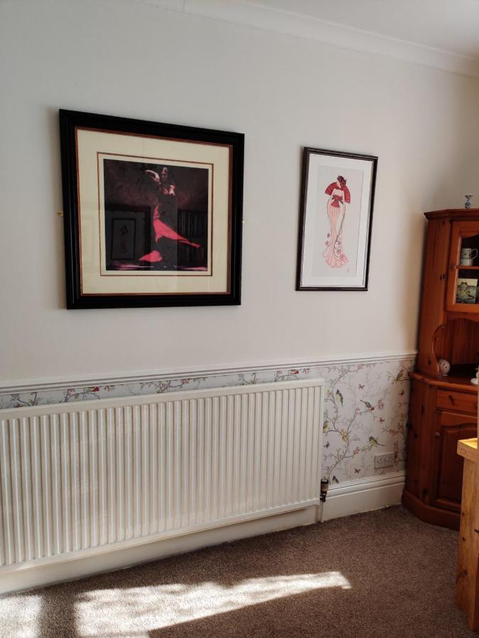 Cameron Court B&B Flamborough Exteriör bild