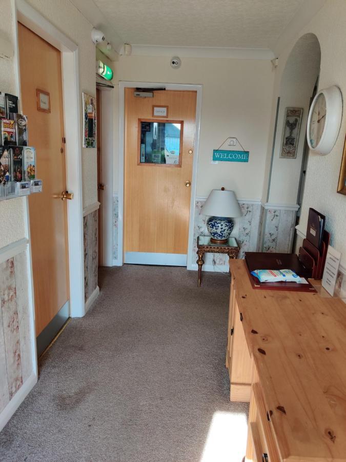 Cameron Court B&B Flamborough Exteriör bild
