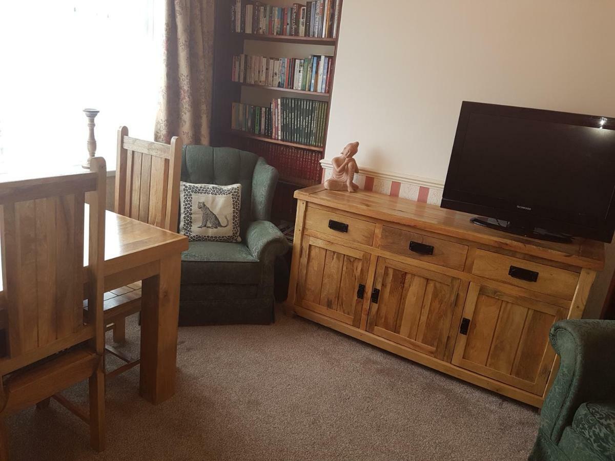 Cameron Court B&B Flamborough Exteriör bild