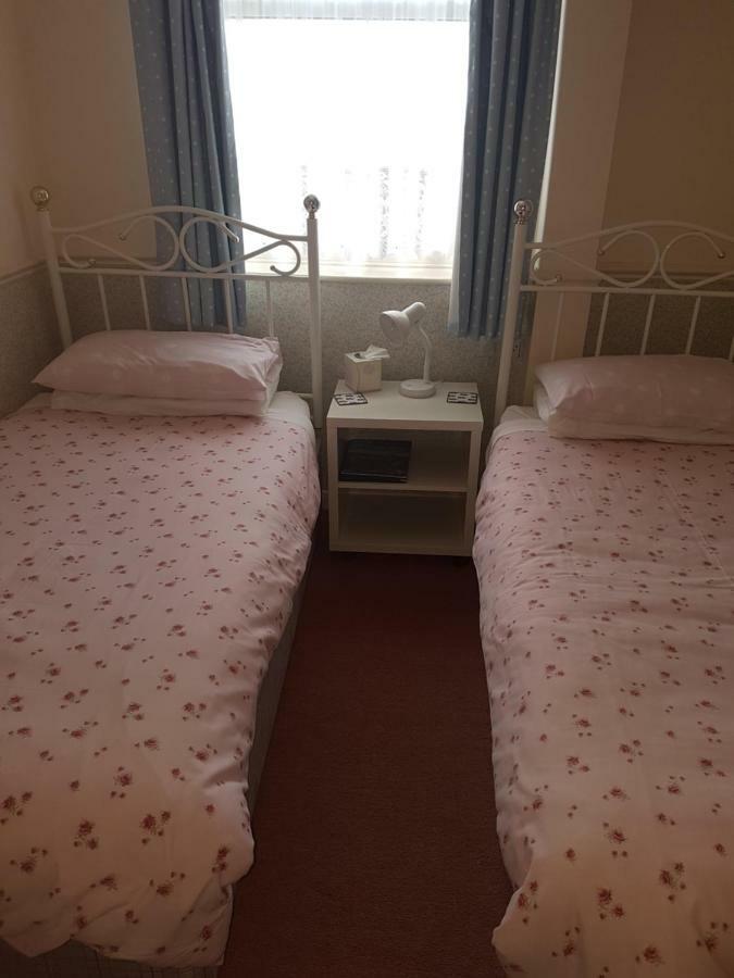 Cameron Court B&B Flamborough Exteriör bild